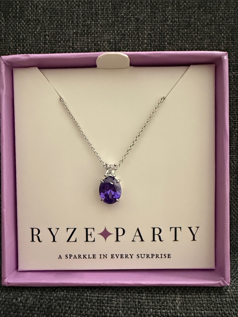 Ryze Party .925 sterling silver Purple Oval Pendant Necklace - Silver Chain
